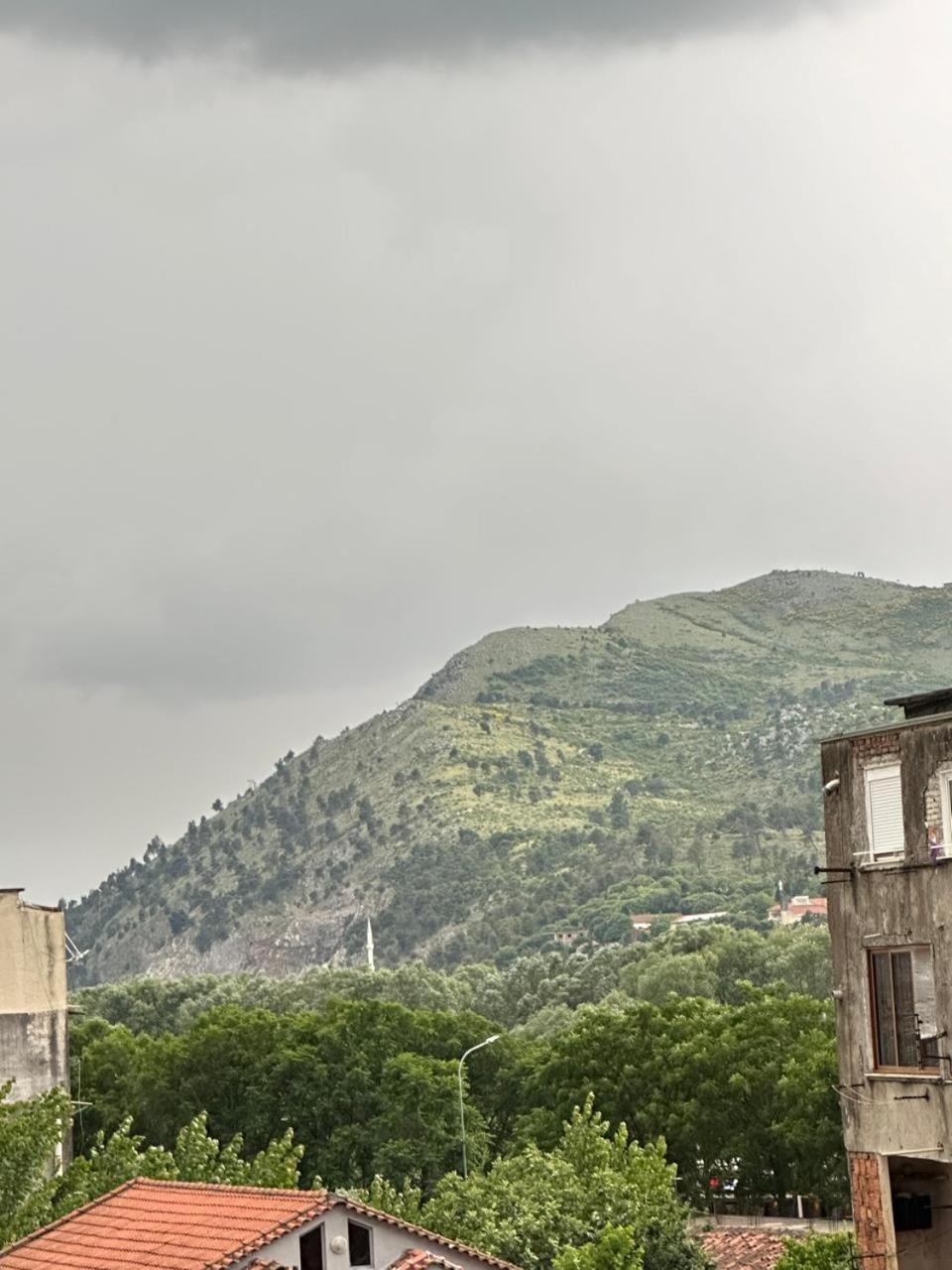 Host Apartments Shkodër Esterno foto